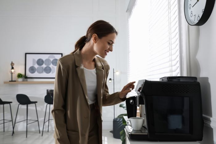 The 8 Best Coffee Machines For Office Spaces in 2023 (Including  Single-Serve and Automatic Machines)