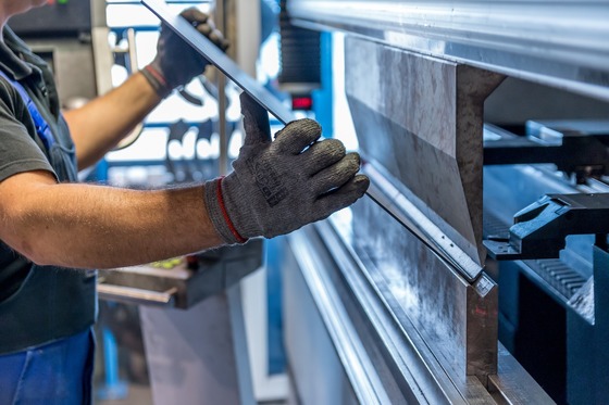 Does November's Modest Slowdown in U.S. Manufacturing Signal a Cold-season Decline? - Vimarsana News