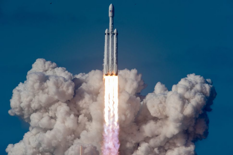 SpaceX Falcoln Heavy Rocket