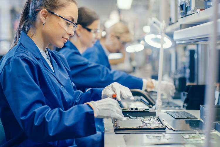 Amazon Web Services Joins Global Semiconductor Alliance in Women's Leadership Initiative