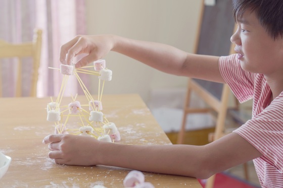 10 Ways To Introduce STEM To Your Kids This Summer