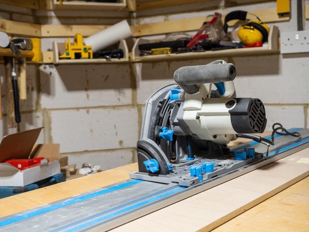 Best Electric Saw for Cutting Wood in 2024 + Ultimate Guide