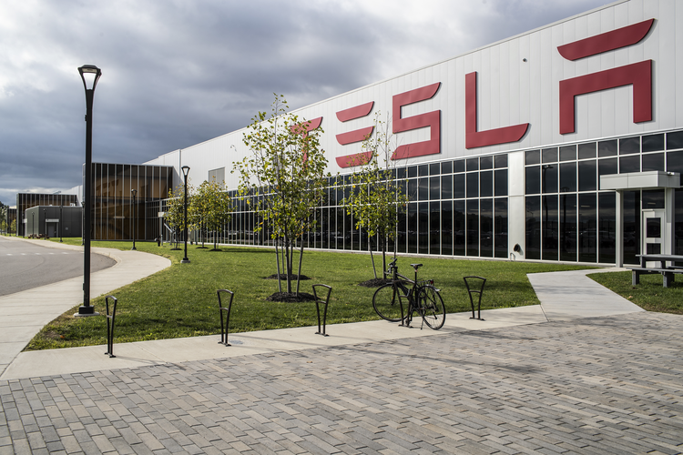 Tesla Looks to Produce Its Own Batteries in California