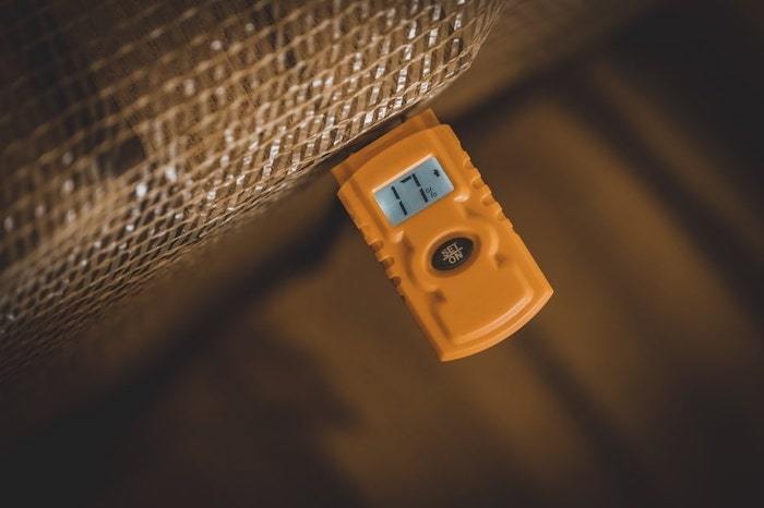The 10 Best Wood Moisture Meters in 2022 (Including Pinless, Pin-Type, and  Digital Options)