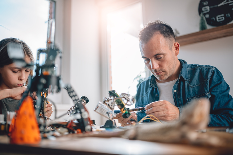 2018 Gift Guide: The 14 Best STEM Toys for Adults
