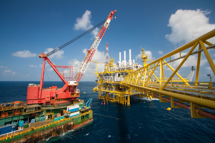 Crane Use in the Marine Industry