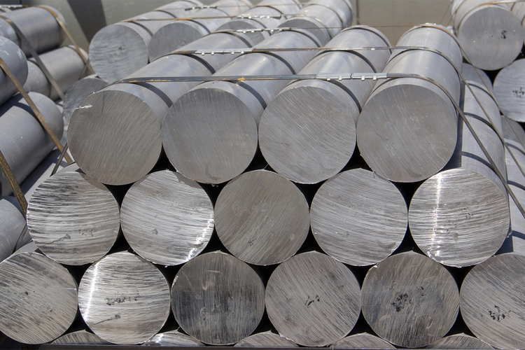 Metals Industry Watches as Tariff Deadline Approaches